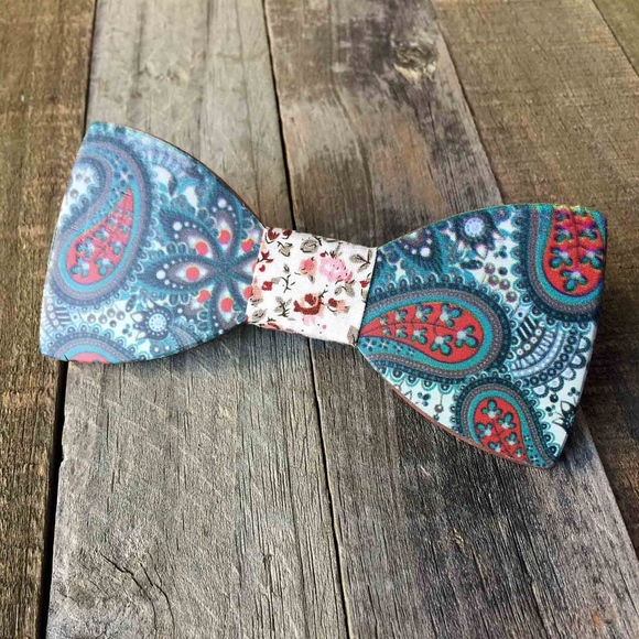 Men's Wooden Bow Tie - Picture 6 of 7